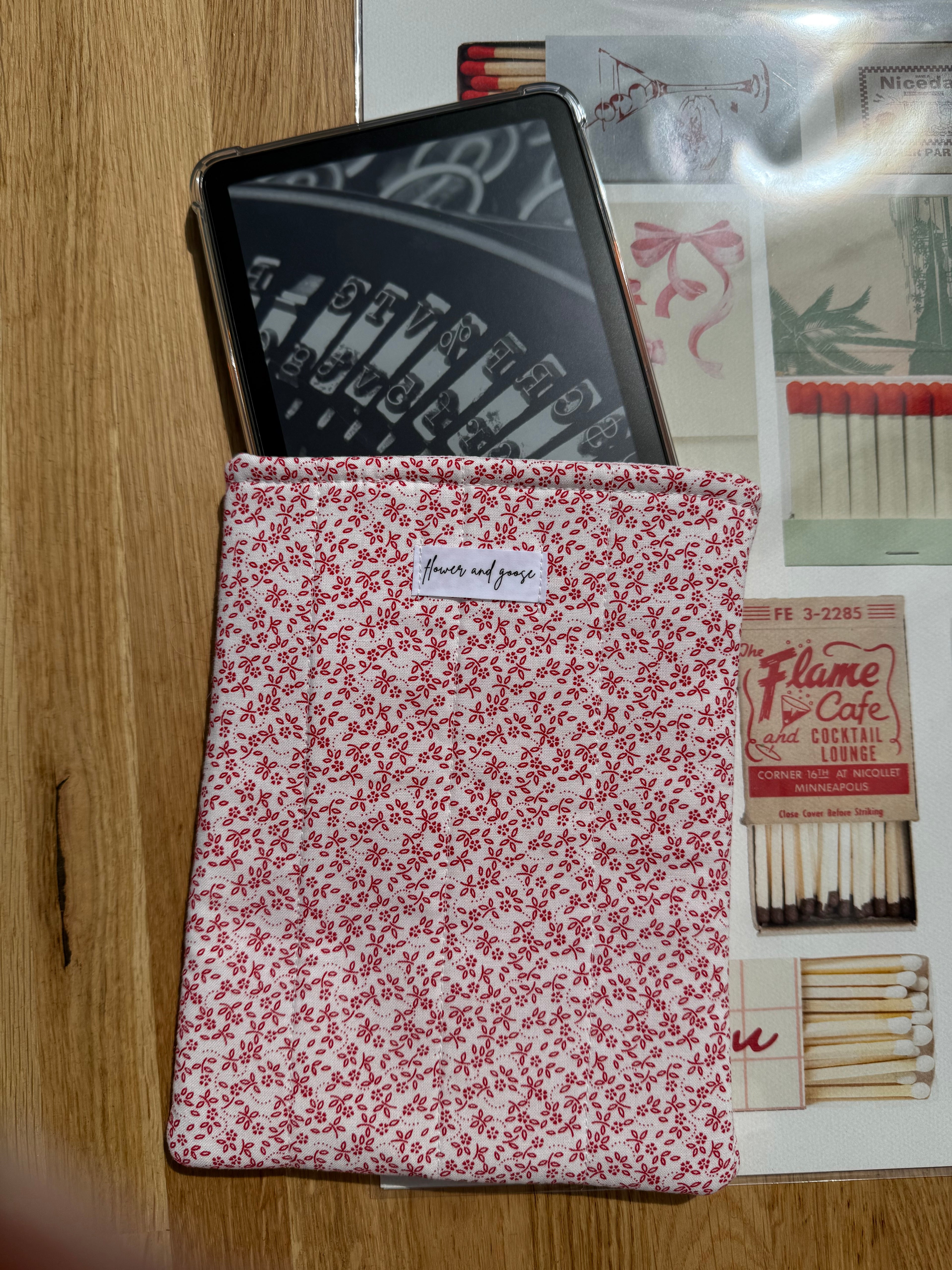 Ditsy red floral *limited edition* kindle sleeve